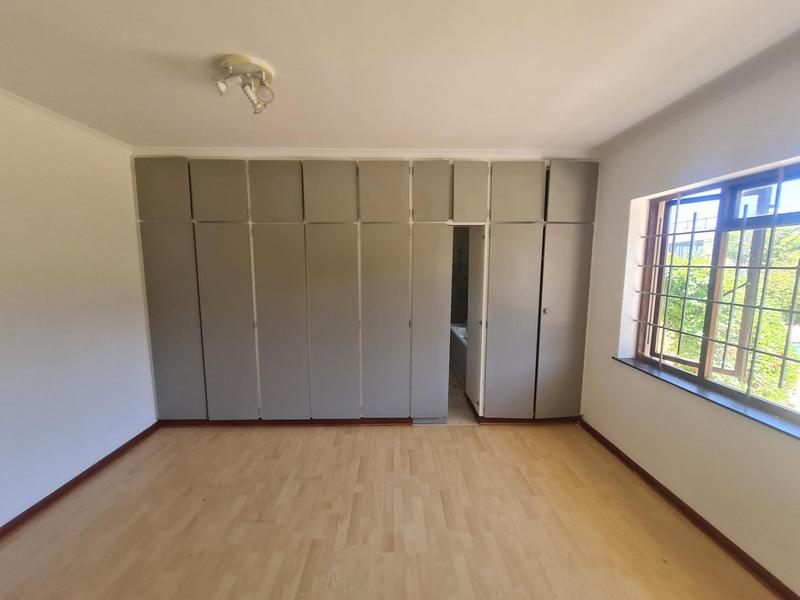 To Let 4 Bedroom Property for Rent in Heldervue Western Cape